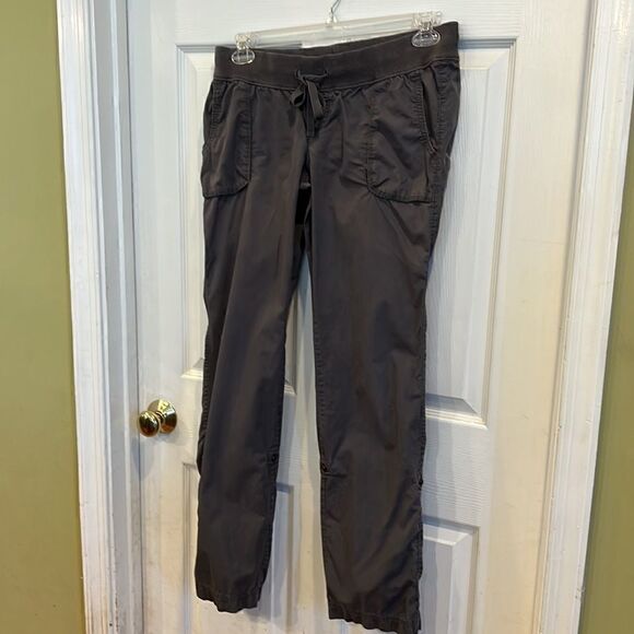 Old Navy women’s size small Maternity gunmetal gray pants Stretchy waist - Picture 4 of 11